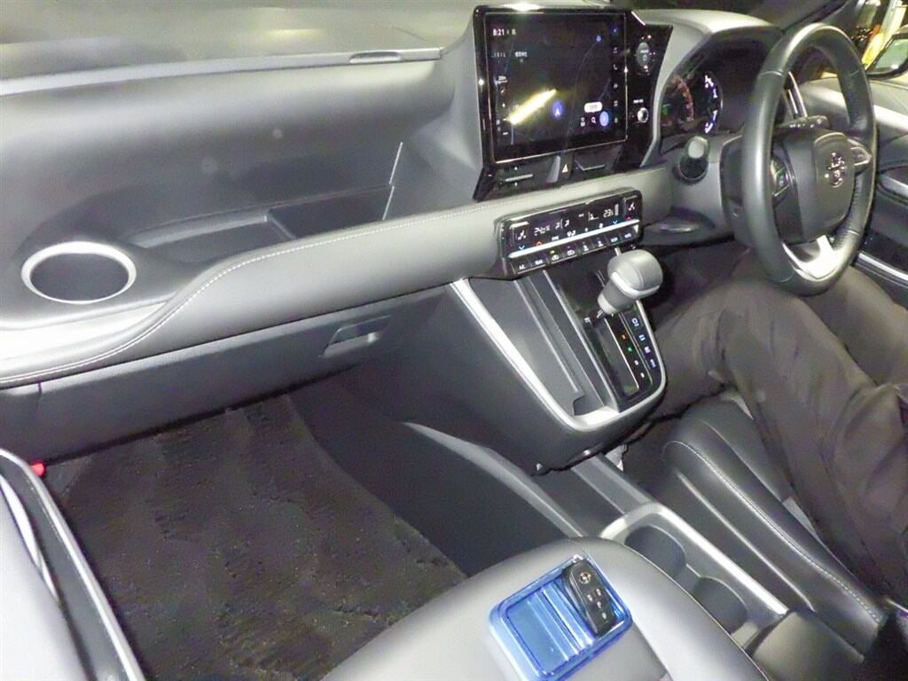 2024 TOYOTA NOAH HYBRID S-Z photo 3