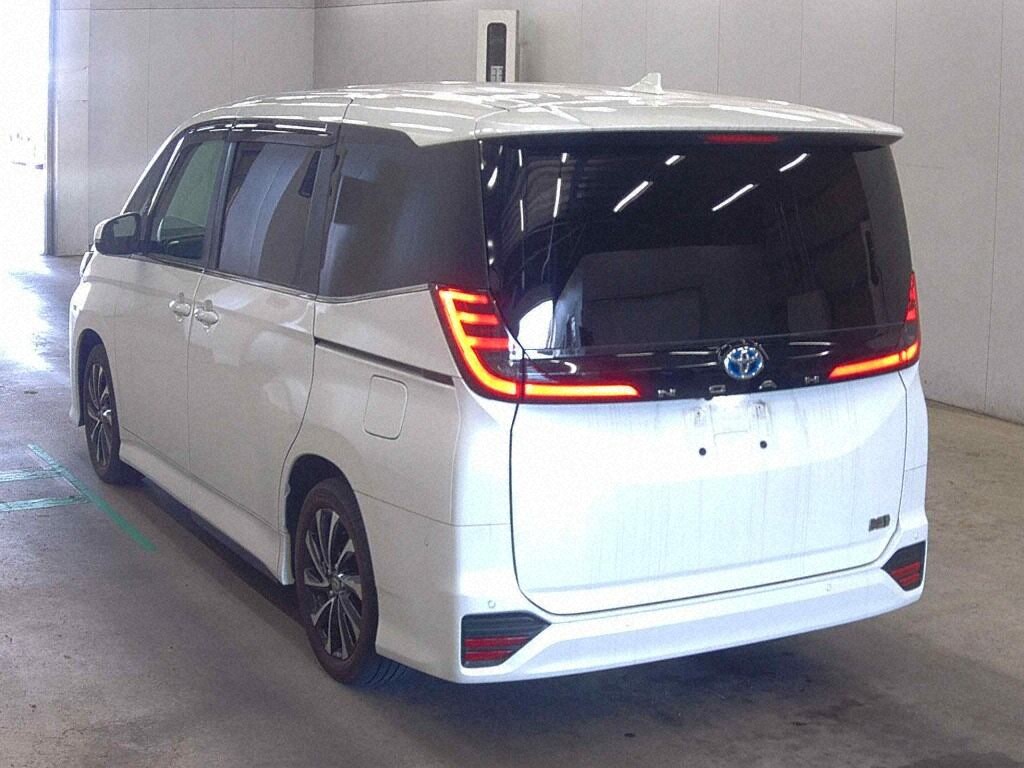 2023 TOYOTA NOAH HYBRID S-Z photo 2