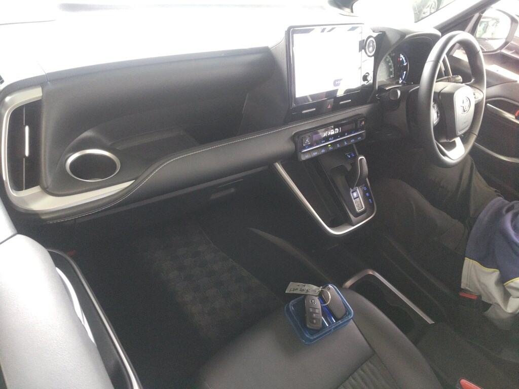 2022 TOYOTA NOAH HYBRID S-Z photo 3