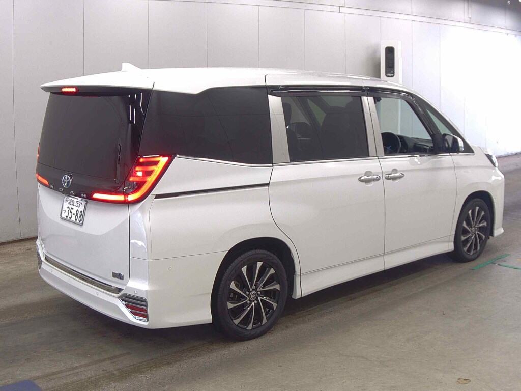 2022 TOYOTA NOAH HYBRID S-Z photo 5