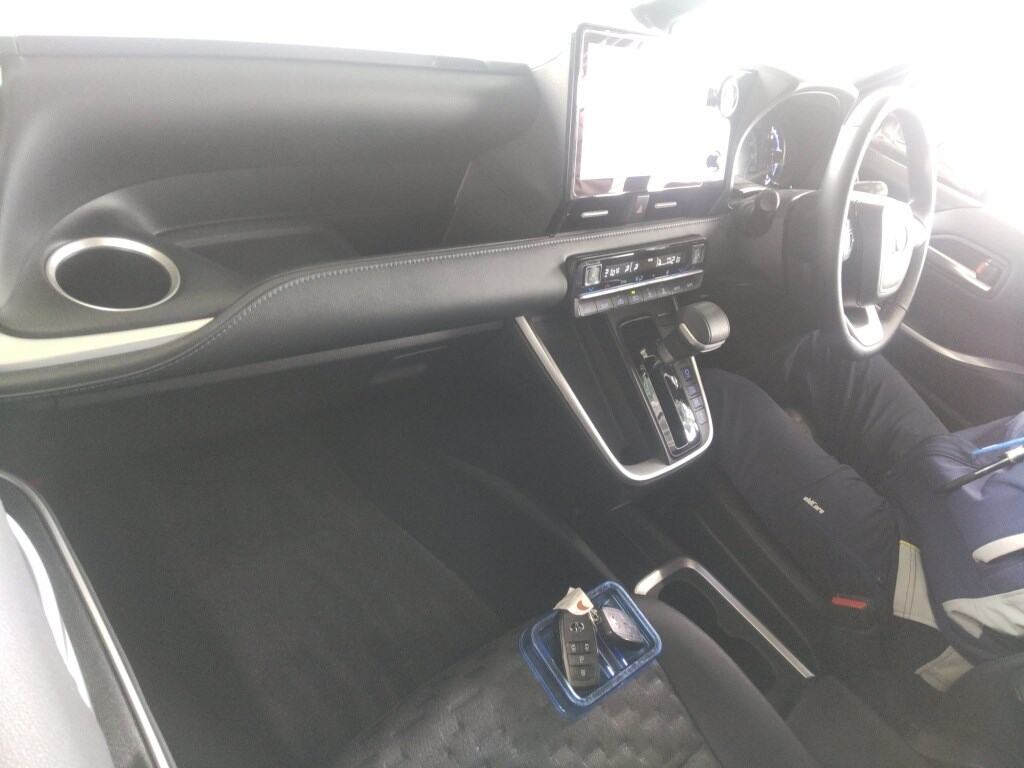 2023 TOYOTA VOXY HYBRID S-Z photo 3