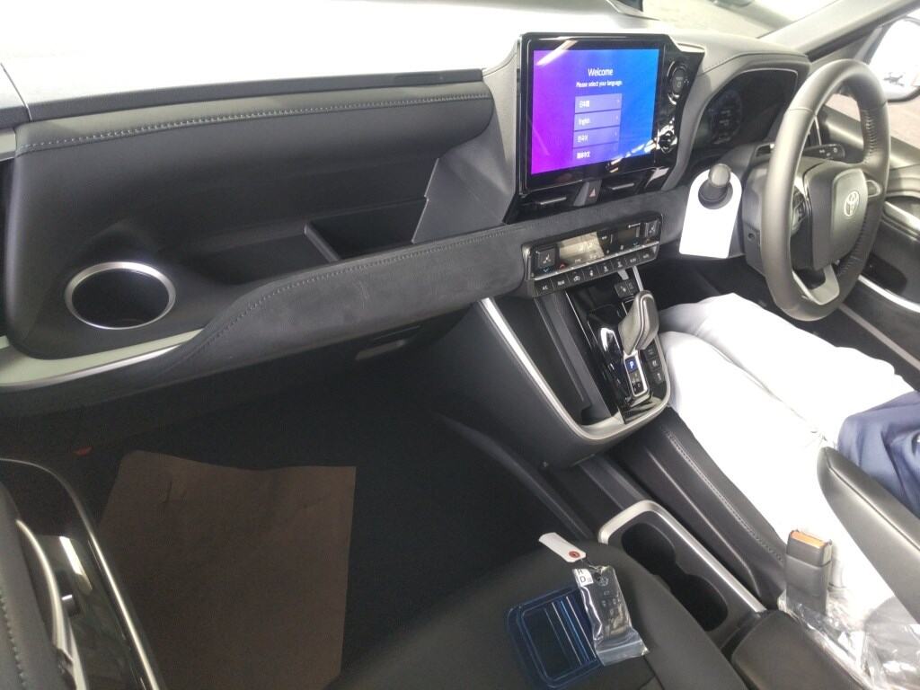 2026 TOYOTA VOXY HYBRID S-Z photo 3