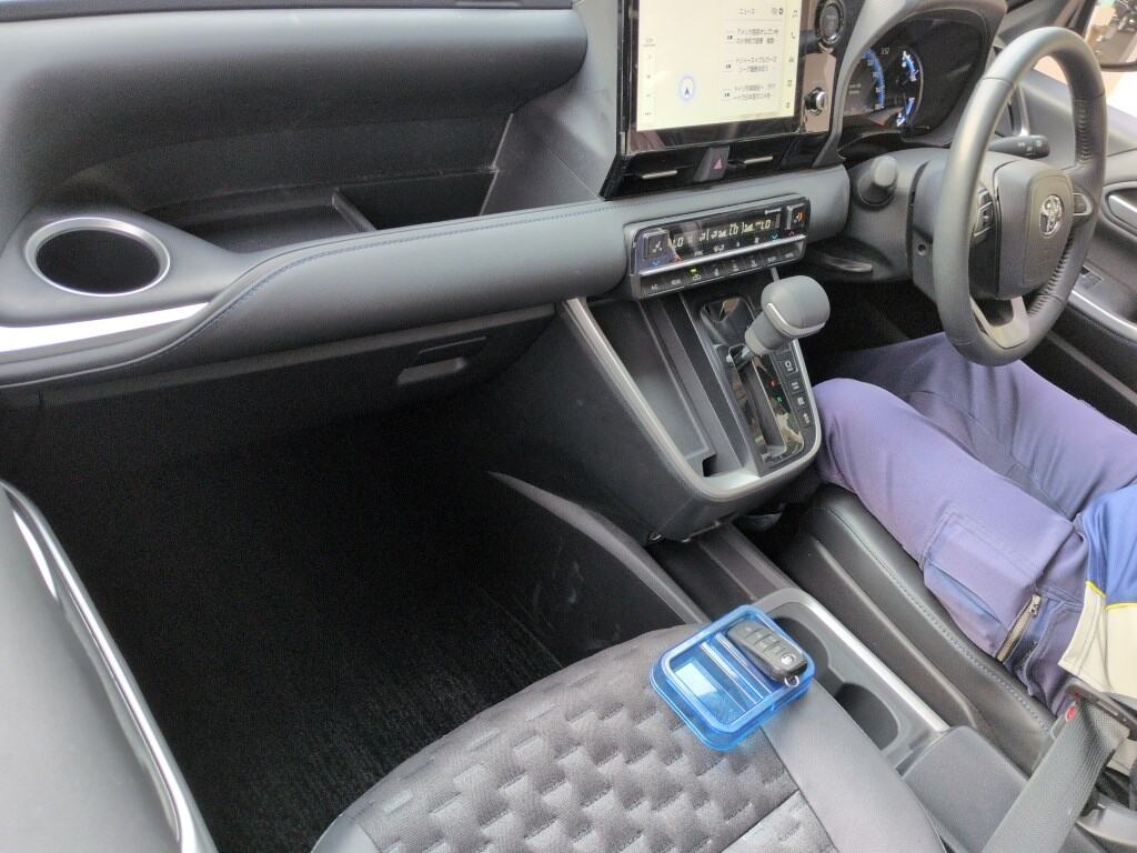 2025 TOYOTA VOXY HYBRID S-Z photo 3