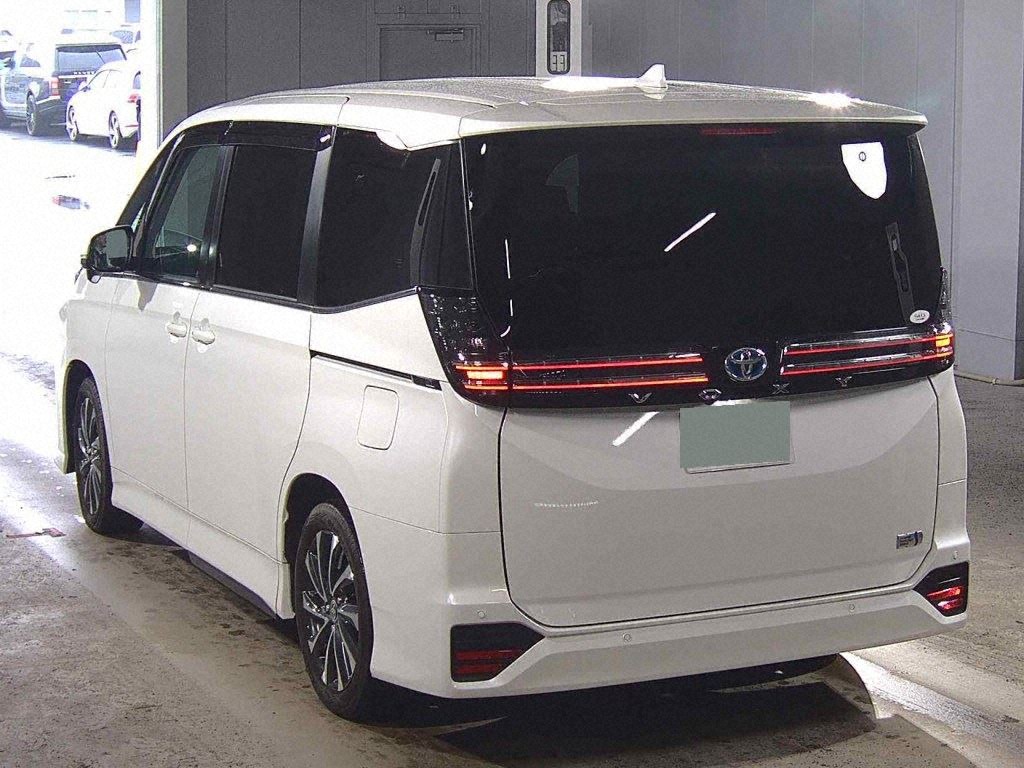 2022 TOYOTA VOXY HYBRID S-Z photo 2