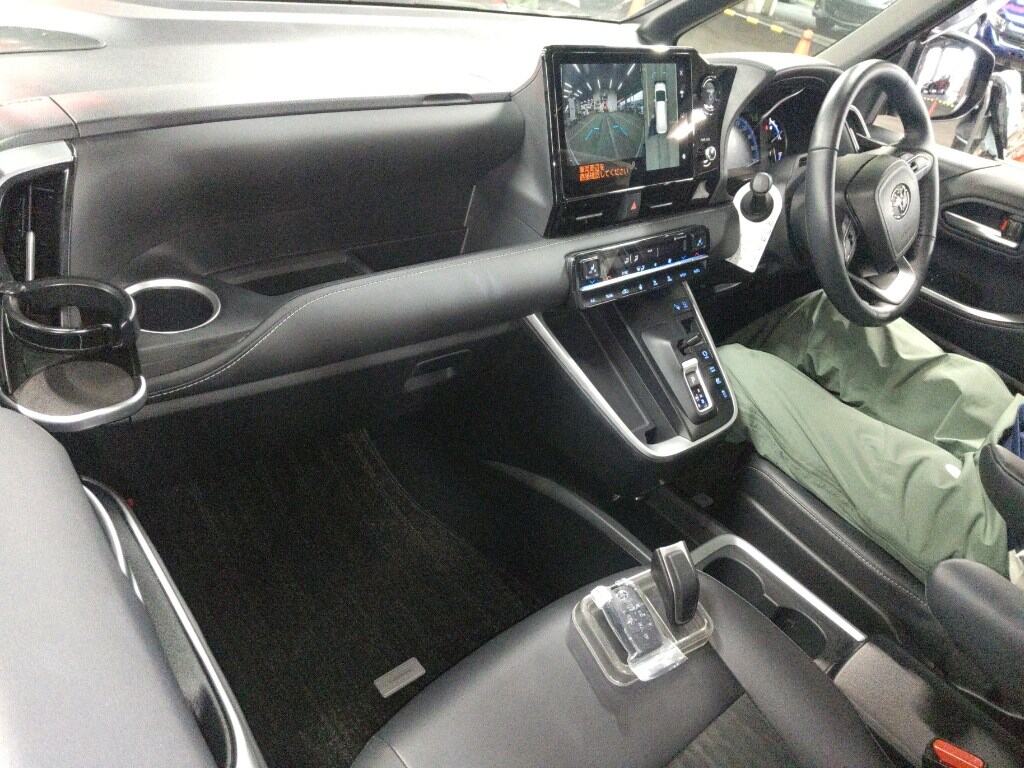 2025 TOYOTA NOAH HYBRID S-Z photo 5