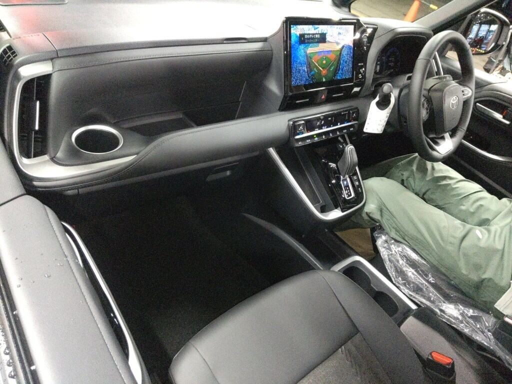 2026 TOYOTA NOAH HYBRID S-Z photo 3