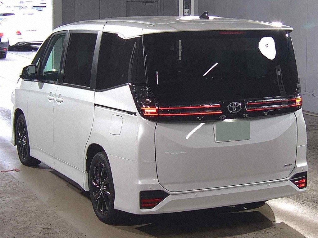 2026 TOYOTA VOXY HYBRID S-Z photo 2