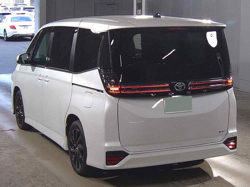 2026 TOYOTA VOXY HYBRID S-Z photo 2