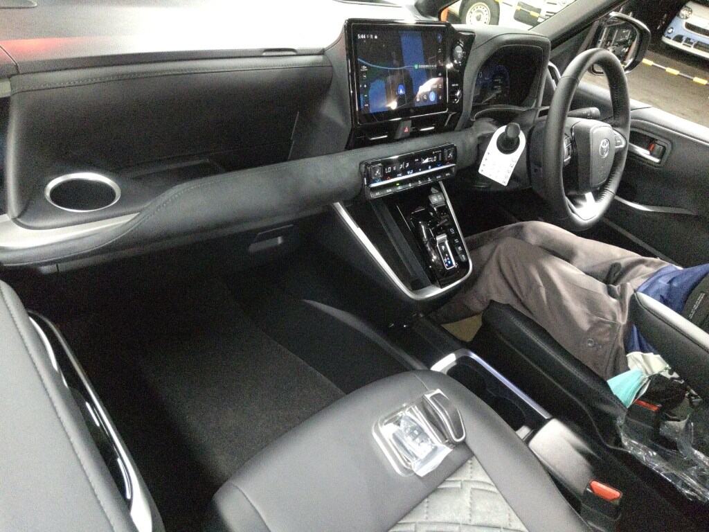 2026 TOYOTA VOXY HYBRID S-Z photo 3