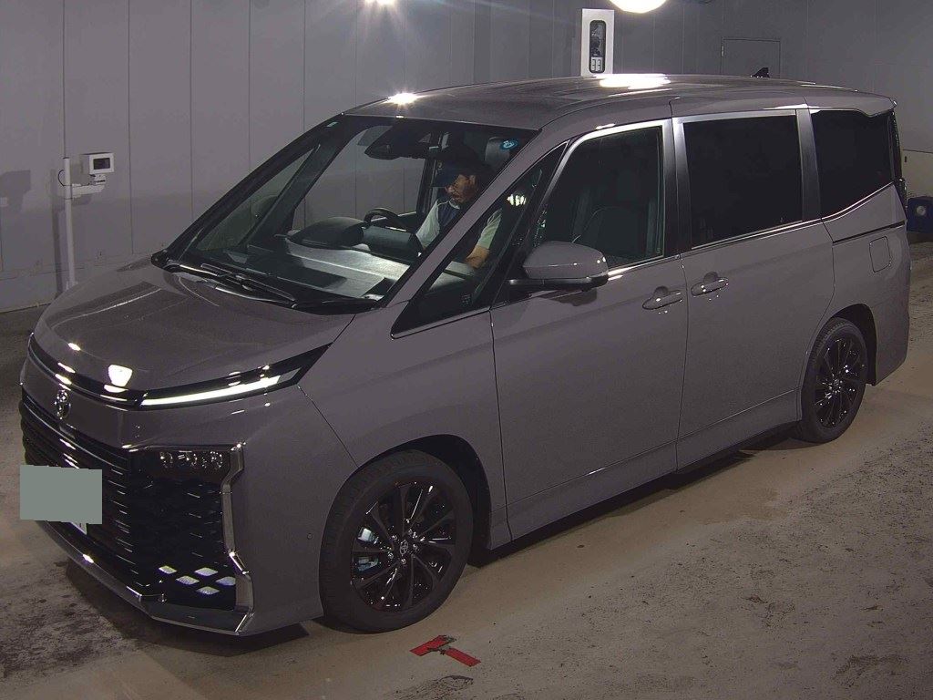 2026 TOYOTA VOXY HYBRID S-Z photo 4