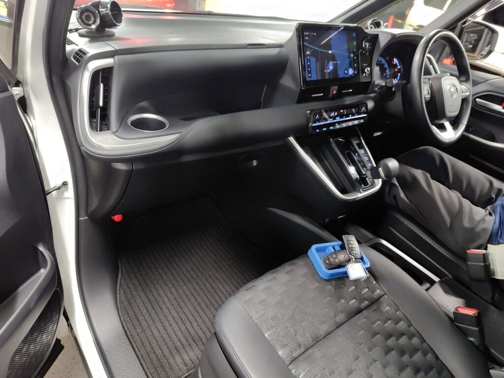 2023 TOYOTA VOXY HYBRID S-Z photo 3
