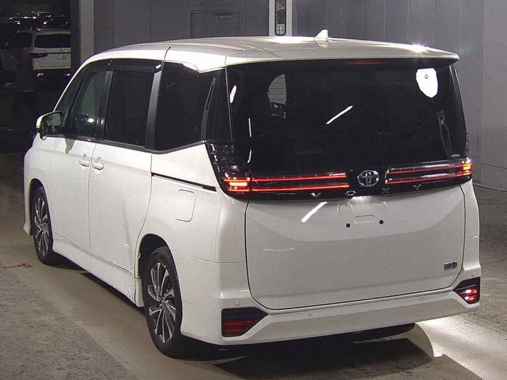 2023 TOYOTA VOXY HYBRID S-Z photo 2