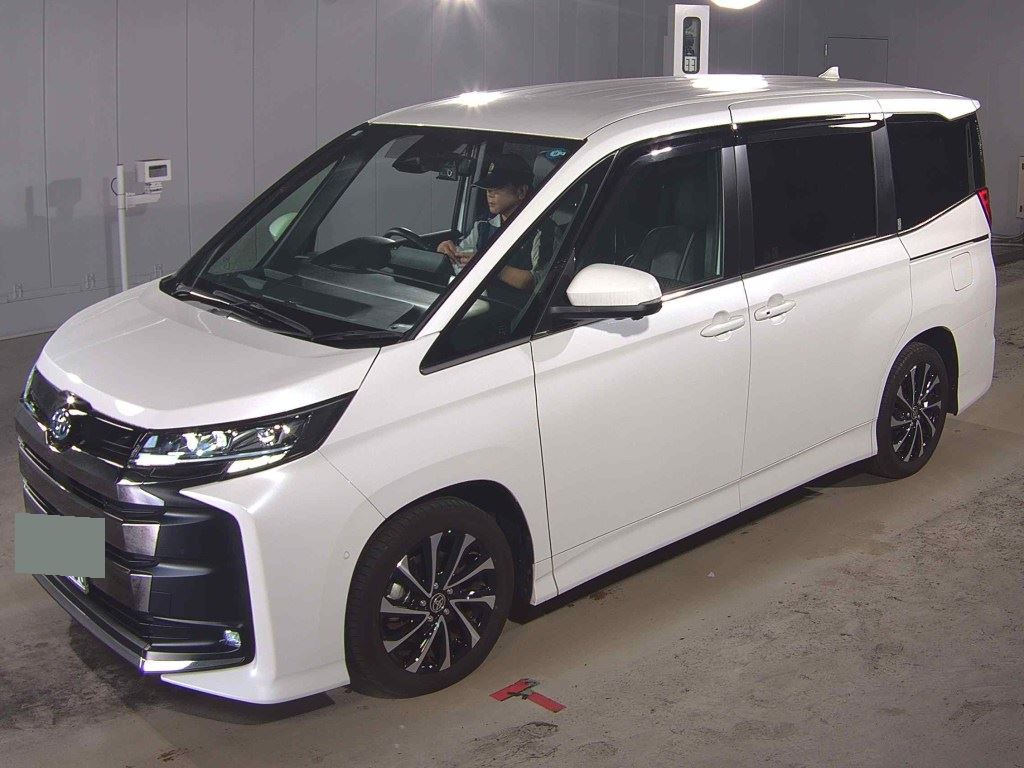 2025 TOYOTA NOAH HYBRID S-Z photo 4