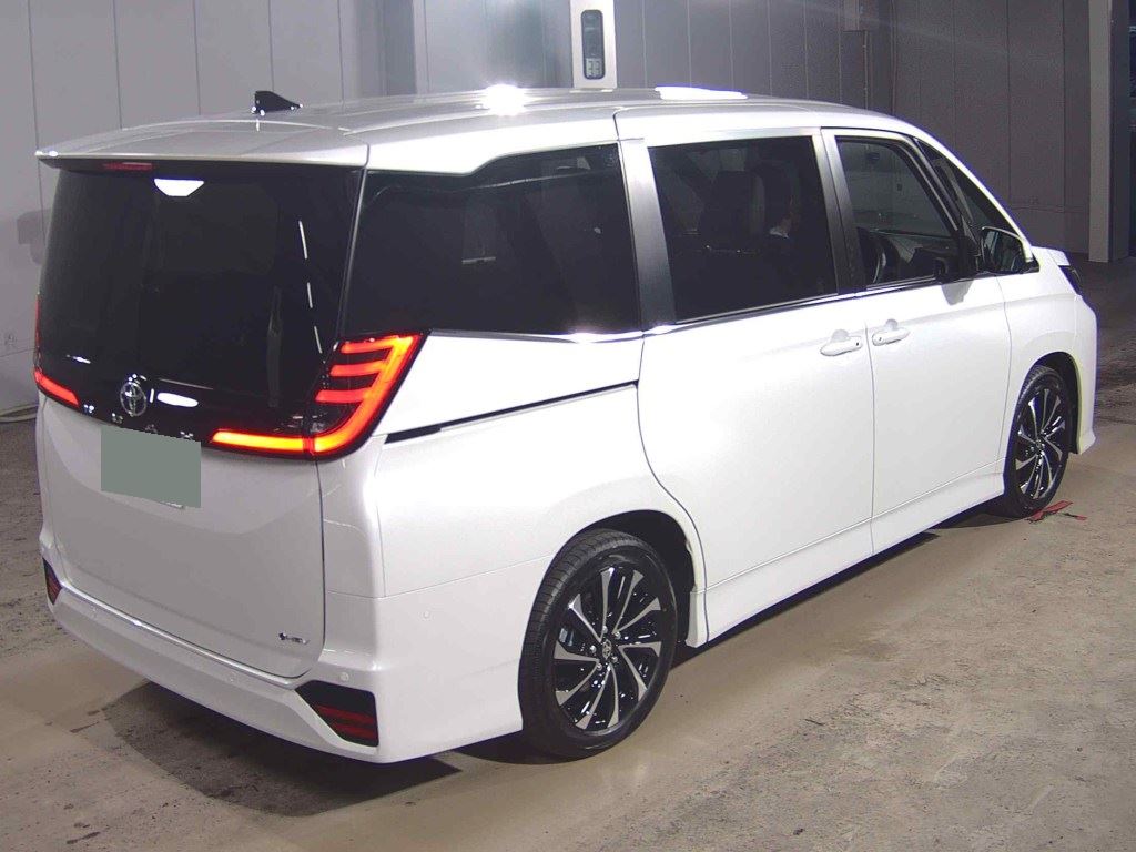 2026 TOYOTA NOAH HYBRID S-Z photo 5